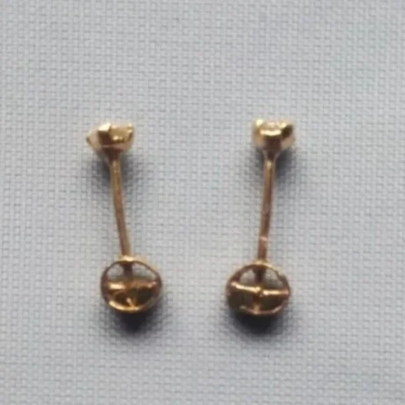 Peruvian children's earrings in solid 18k yellow gold and natural stone